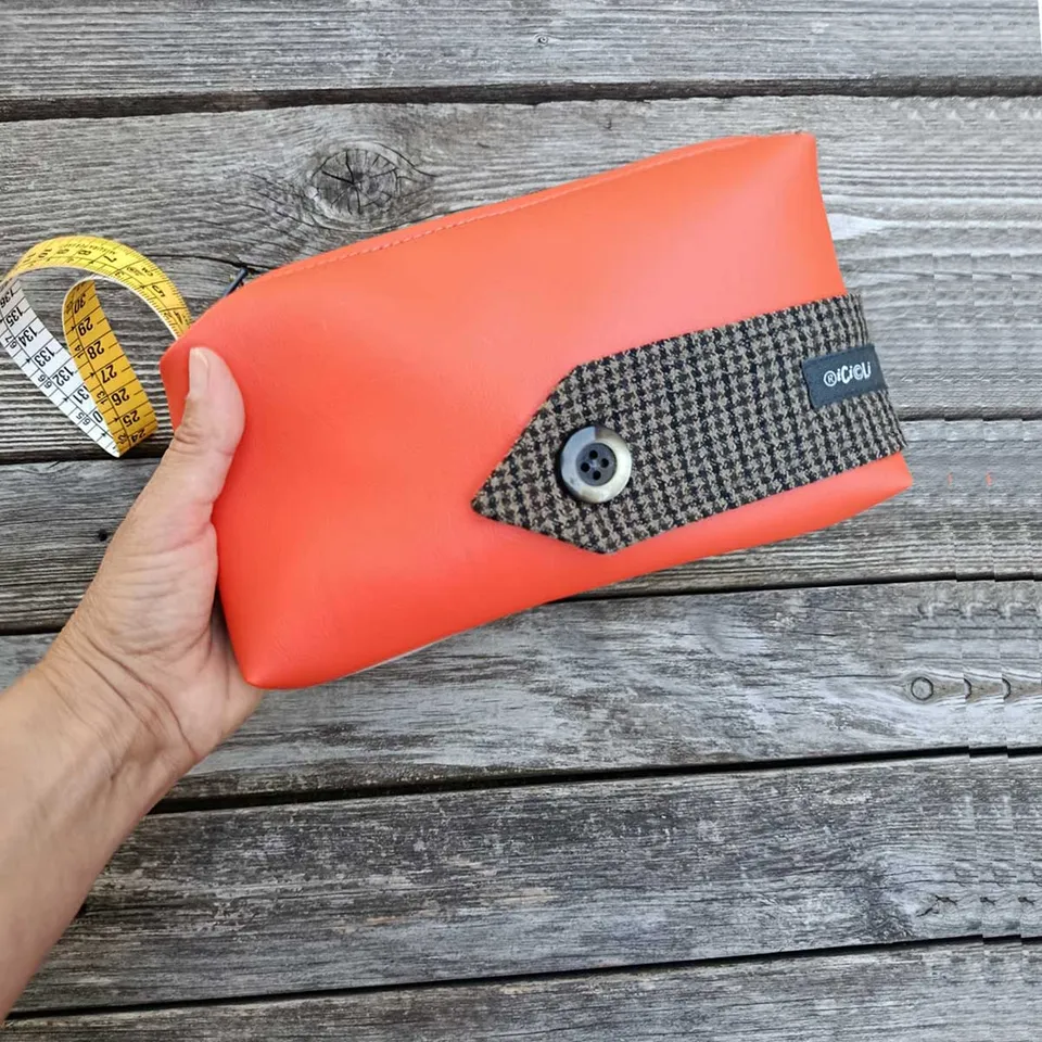 Ricicli Design Borse Metro n°03 pochette arancione lavabile