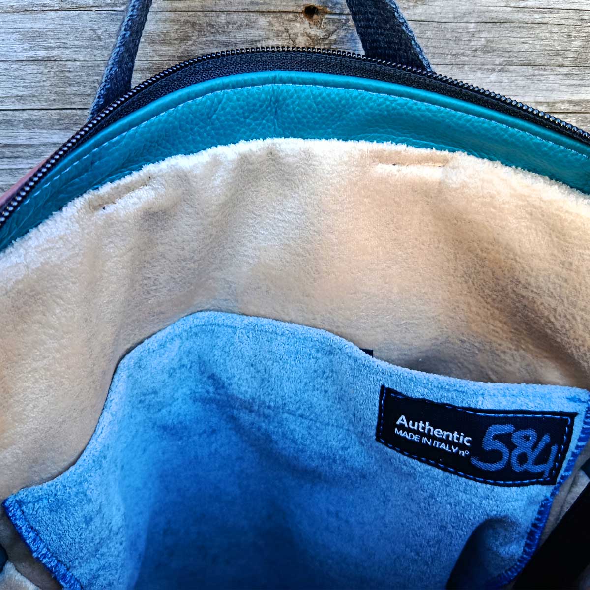 Ricicli Design Borse Zaino Ganzo n°05 zaino turchese e marrone in pelle recuperata