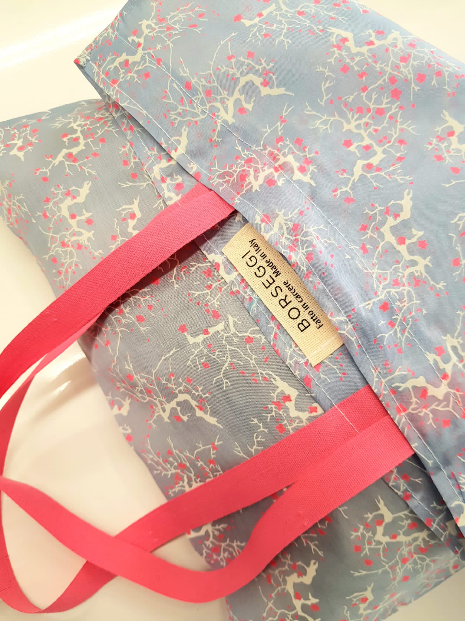 Borseggi Tibetane – le tracolla La Pelosa – Fiori borsa a tracolla