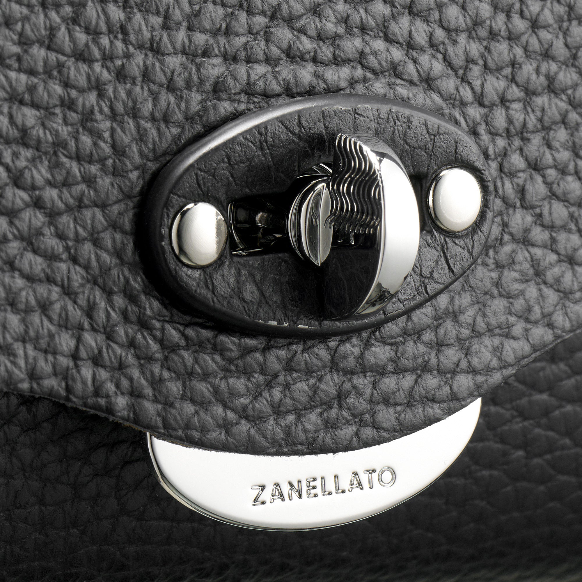 Zanellato Lettera® Small Bag pochette nera in pelle martellata