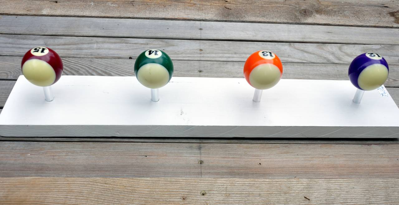 Ricicli Design Casa Attaccapanni Biliardo 4 Palline su Legno Bianco