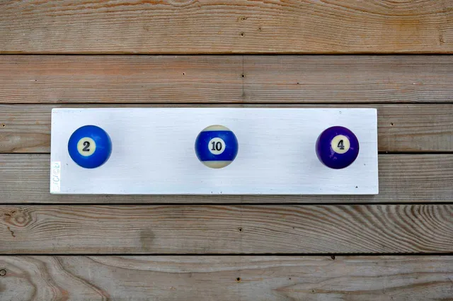 Ricicli Design Casa Attaccapanni Biliardo 3 Palline bianco in legno recuperato