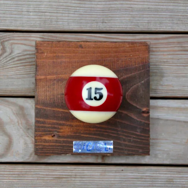 Ricicli Design Casa Attaccapanni Biliardo 1 Pallina su Legno Scuro