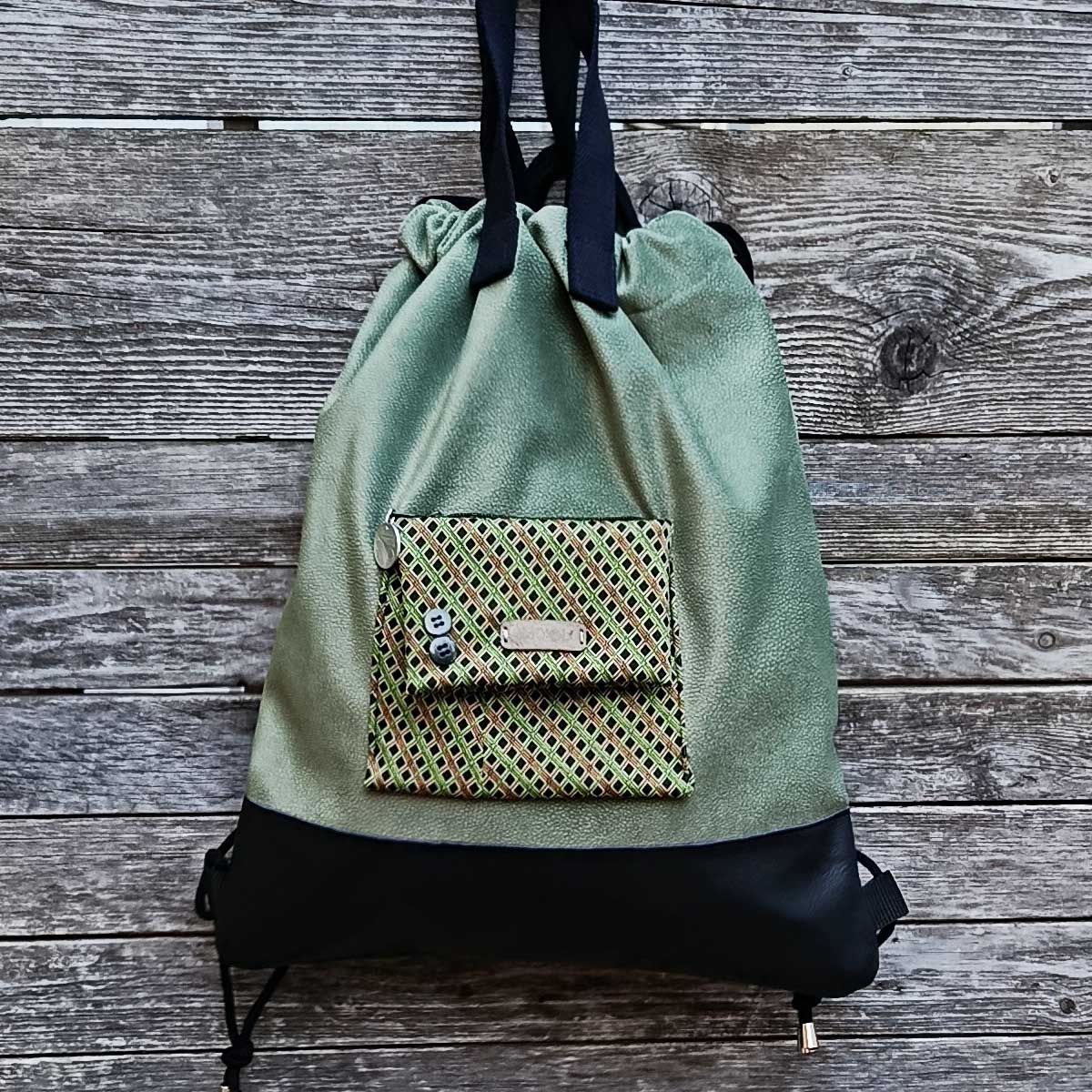 Ricicli Design Borse Zaino Smart n°03 zaino verde pelle nera