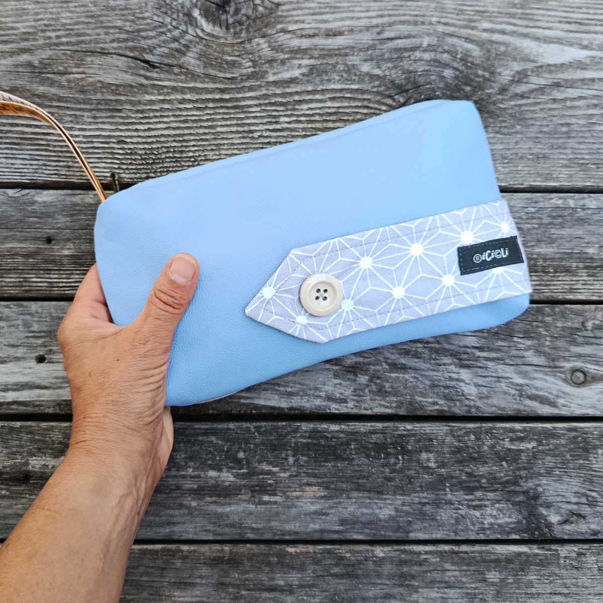 Ricicli Design Borse Pochette Metro n°04 pochette azzurro pervinca riciclata