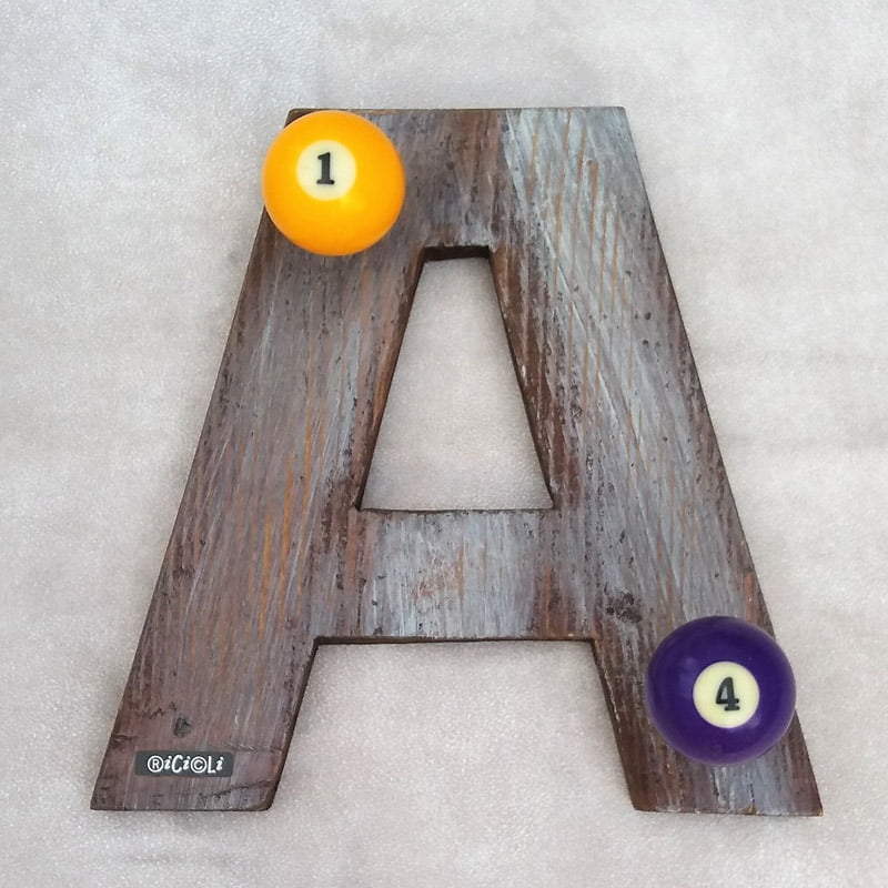 Ricicli Design Casa Attaccapanni lettera A in legno recuperato