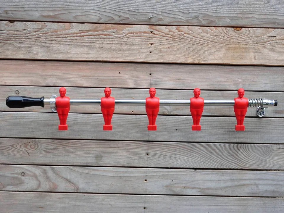 Ricicli Design Casa Attaccapanni Balilla Rosso, 5 Omini acciaio