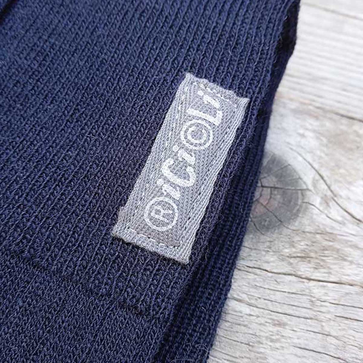 Ricicli Design Accessori Sciarpacalza n°02 sciarpa con calze recuperate