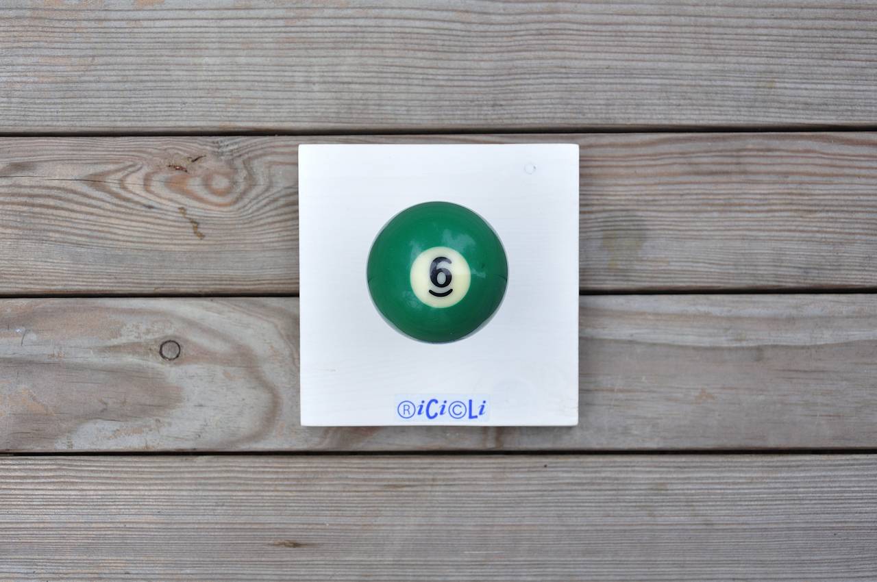 Ricicli Design Casa Attaccapanni Biliardo 1 Pallina su Legno Bianco