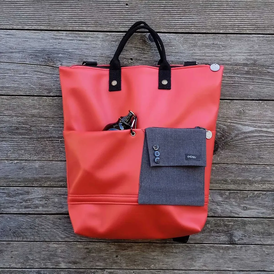 Ricicli Design Borse Borsa zaino Greta n°014/2 rossa per tecnologia 15”