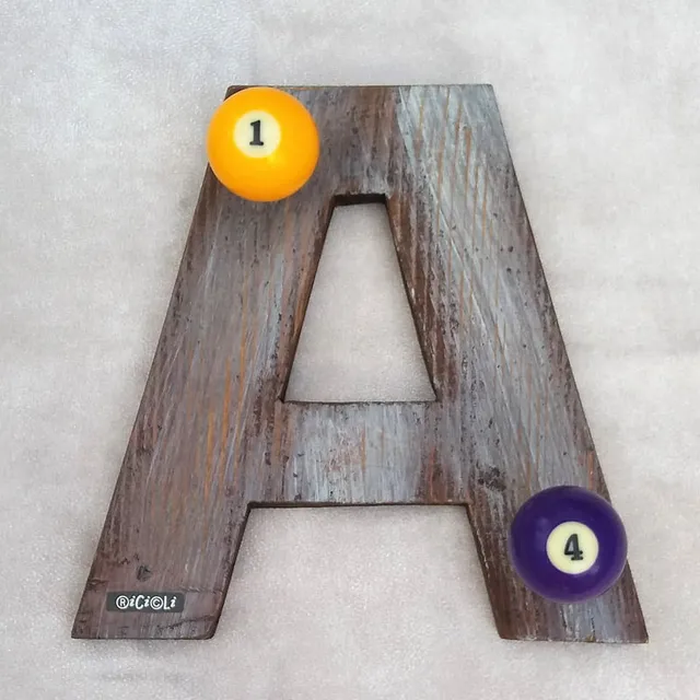 Ricicli Design Casa Attaccapanni lettera A in legno recuperato