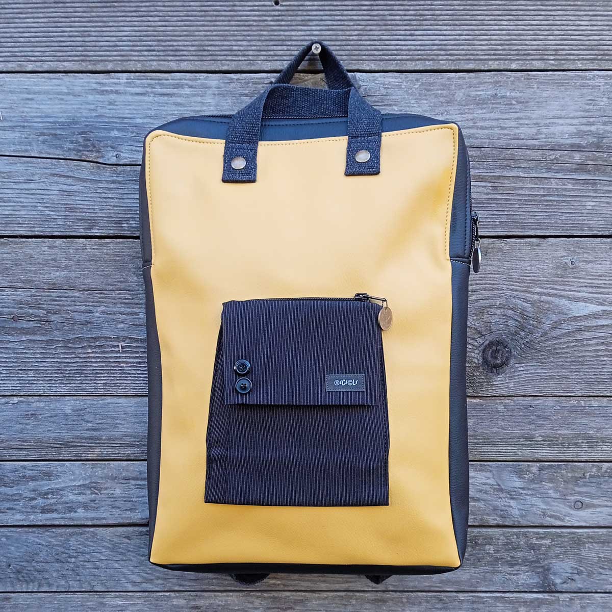 Ricicli Design Borse Ganzo n°01 zaino nero e giallo leggero