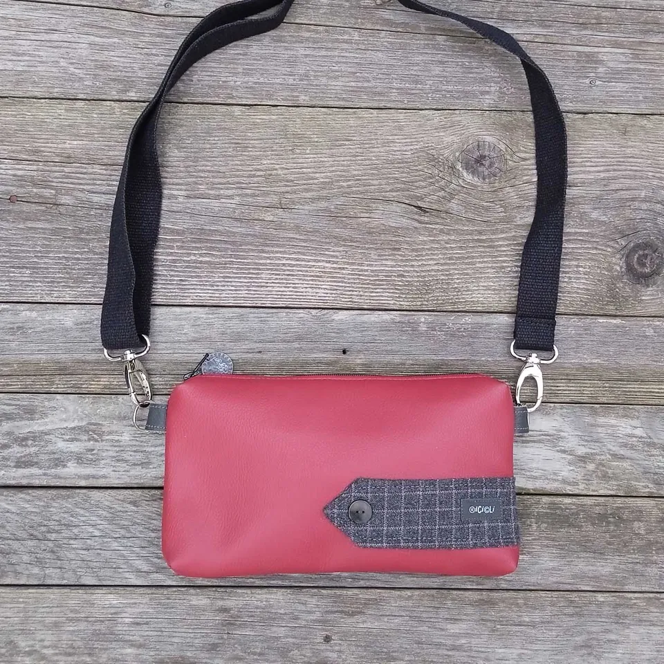 Ricicli Design Borse Pochette Lupin n°02 con tracolla nera