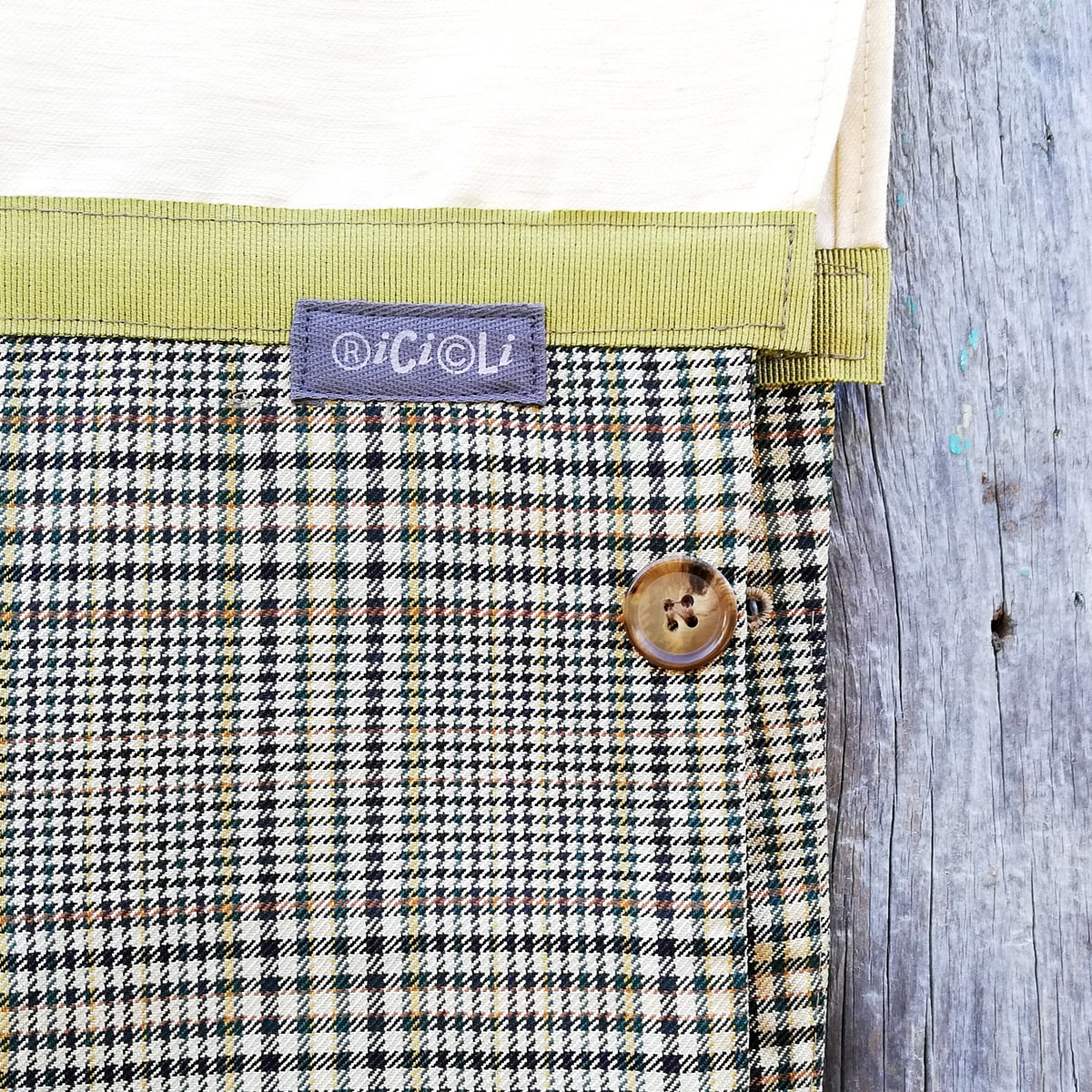 Ricicli Design Accessori Stola Jacket n°12 stola trasformabile in gilet