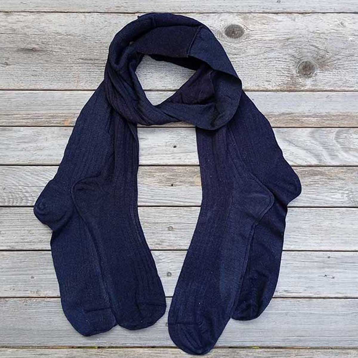 Ricicli Design Accessori Sciarpacalza n°02 sciarpa con calze recuperate